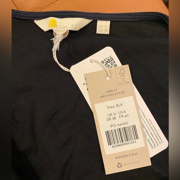 Boden Ponte Twist Front Jersey Top | US 8 - Picture 6 of 6